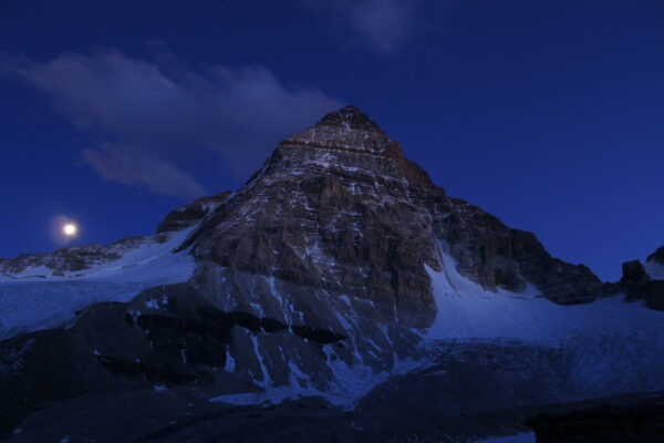 mount assinaboine mountaineering alpine climbing andrew wexler global alpine
